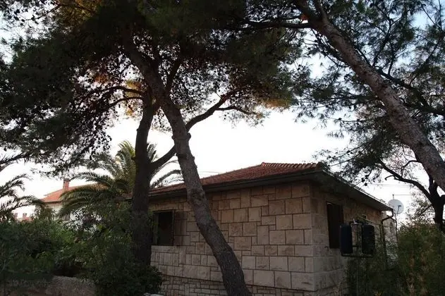 Ev (Goa - 150 m from sea - H(4+2))