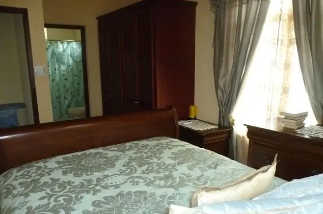 Deluxe Apart Daire, 2 Yatak Odası, Bahçe Manzaralı, Denize Bakan (Bottom Floor Garden View)