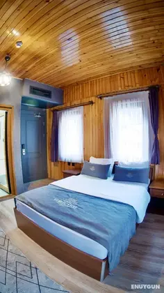 Klasik Dağ Manzaralı Standard Double Room