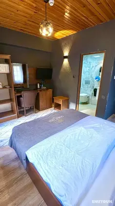 Klasik Dağ Manzaralı Standard Double Room