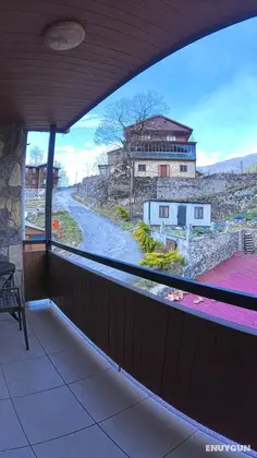 Klasik Dağ Manzaralı Standard Double Room