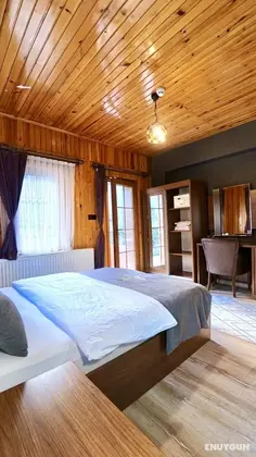 Nehir Manzaralı Standard Double Room