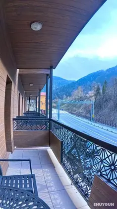 Nehir Manzaralı Standard Double Room