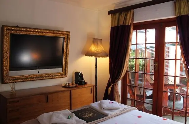 Tek Büyük Yataklı Oda