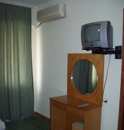 Standart Oda, Kara Manzaralı