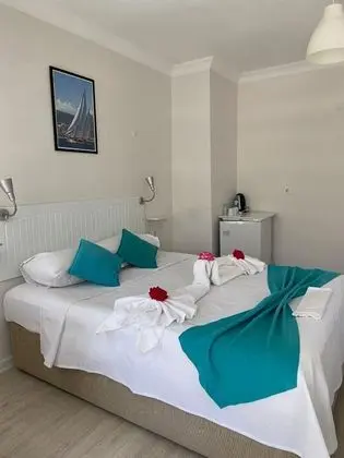 Triple, Bahçe Manzaralı