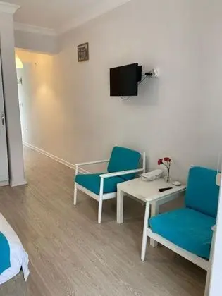 Triple, Bahçe Manzaralı