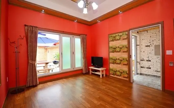 Oda (Chandler (duplex))