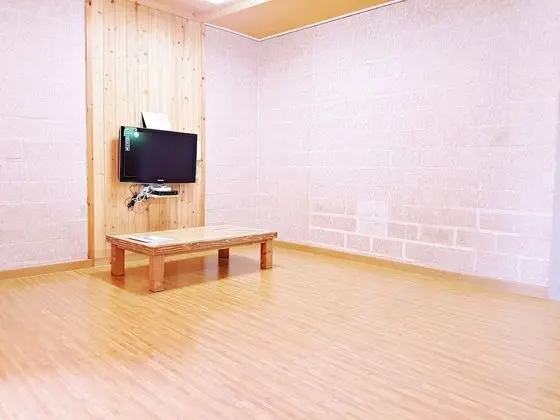 Deluxe Ondol Room
