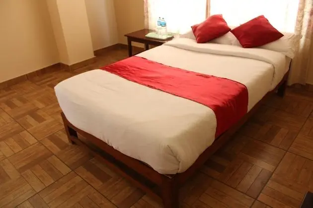 Tek Büyük Yataklı Oda, Şehir Manzaralı, Göl Kenarı