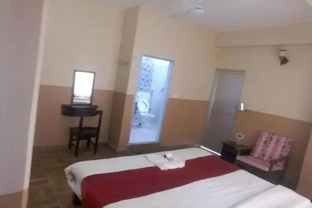 Tek Büyük Yataklı Oda, Şehir Manzaralı, Göl Kenarı