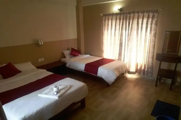 Üç Kişilik Oda, Teras, Şehir Manzaralı