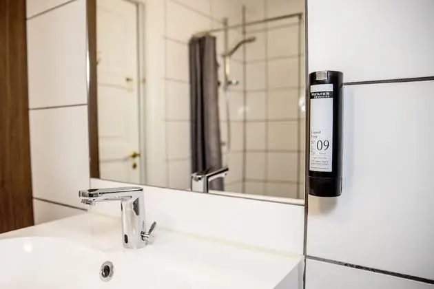 Süit, Ortak Banyo