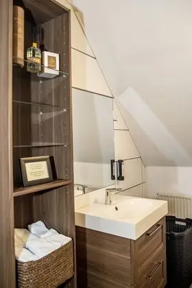 Süit, Ortak Banyo