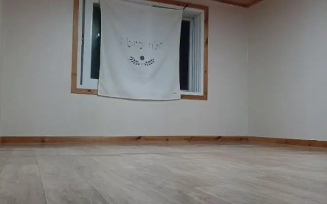 Oda (Moon Room)