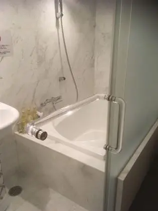 Standard Tek Büyük veya İki Ayrı Yataklı Oda, Sigara İçilmez