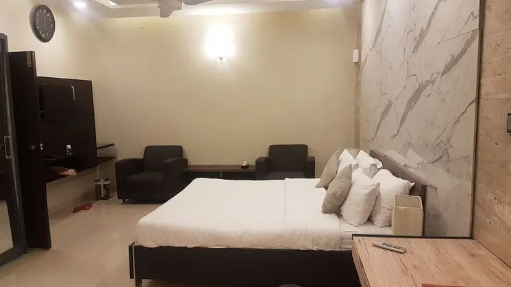 Deluxe Tek Büyük Yataklı Oda