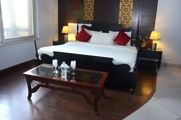 Design Tek Büyük Yataklı Oda