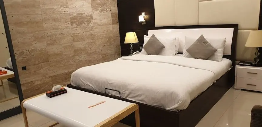 Design Tek Büyük Yataklı Oda