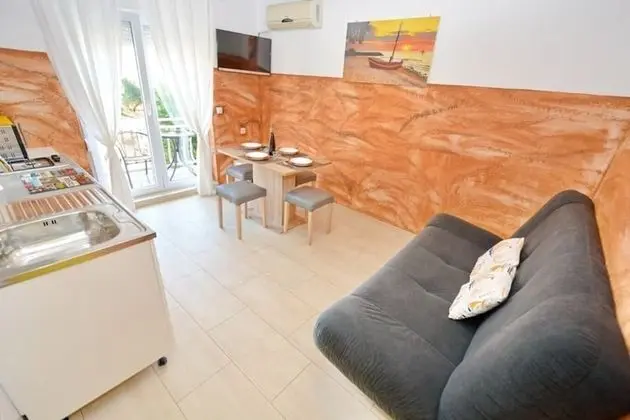 Apart Daire (Goga - with free parking - A1(2+2))