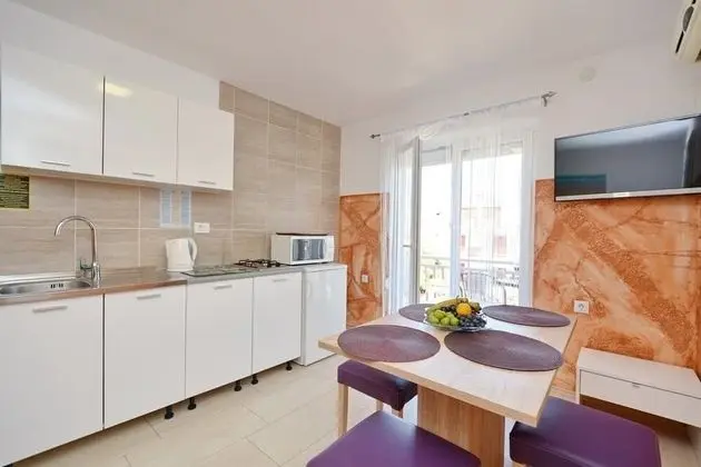 Apart Daire (Goga - with free parking - A3(2+2))