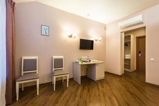 Superior Tek Büyük veya İki Ayrı Yataklı Oda