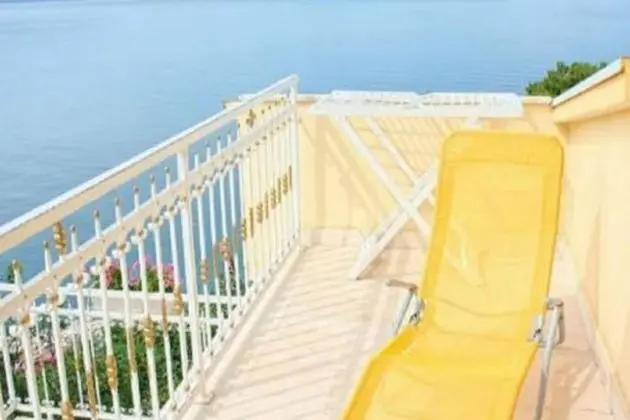 Apart Daire (Gojko - 50 m from the beach - A3(2))