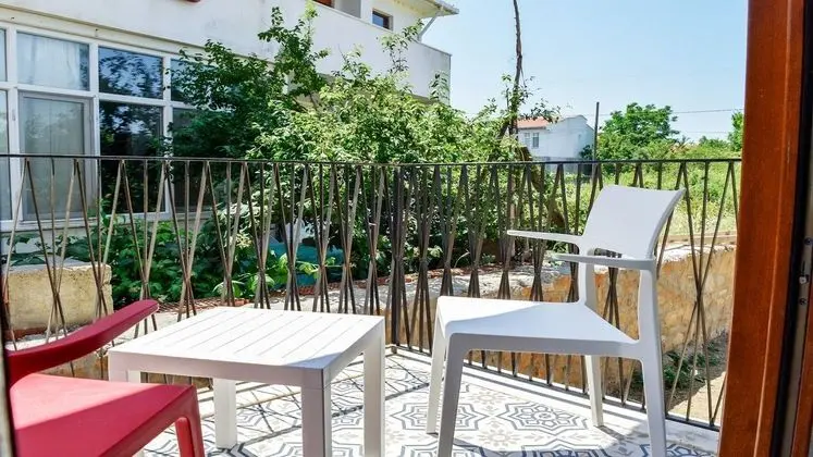 Arka Bahçe Manzaralı Standart Oda