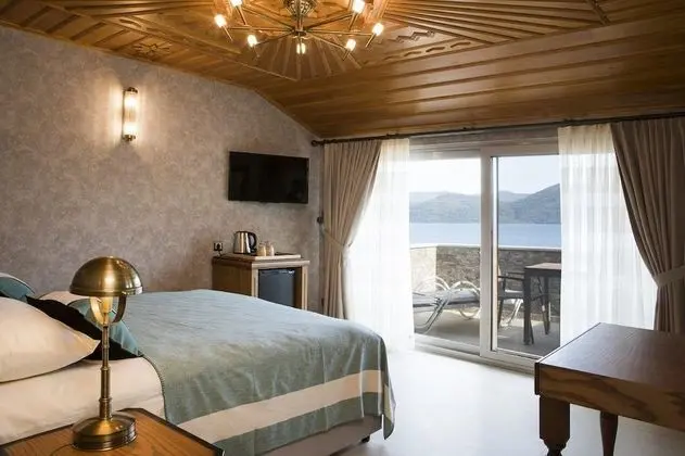 Deluxe Tek Büyük Yataklı Oda