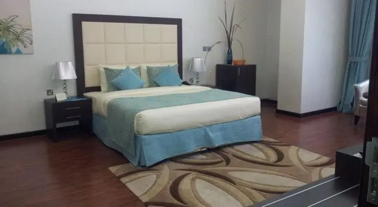 1 Çift Kişilik Veya 2 Tek Kişilik Yatak Deluxe