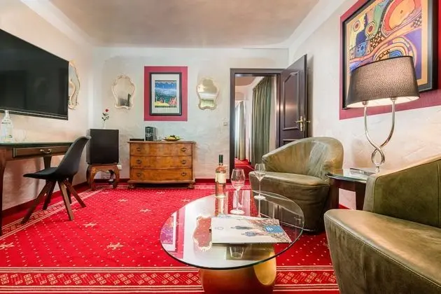 Junior Stüdyo Süit