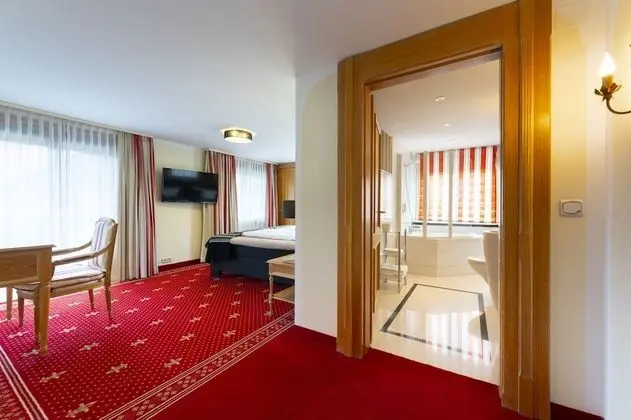 Junior Süit, 1 En Büyük (King) Boy Yatak, Sigara İçilmez, Dağ Manzaralı (Studio)