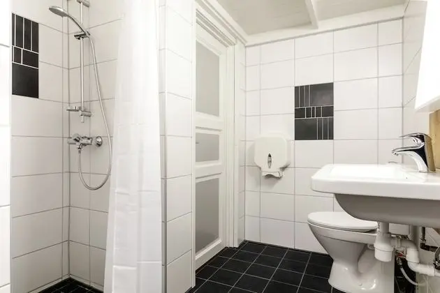 Standard Apart Daire, Özel Banyo