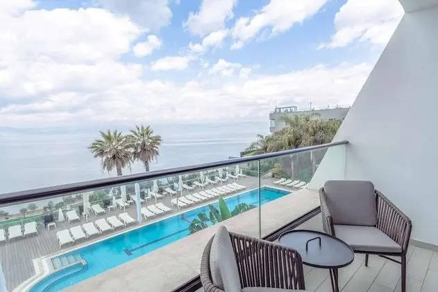 Deluxe Tek Büyük Yataklı Oda, Balkon, Göl Manzaralı