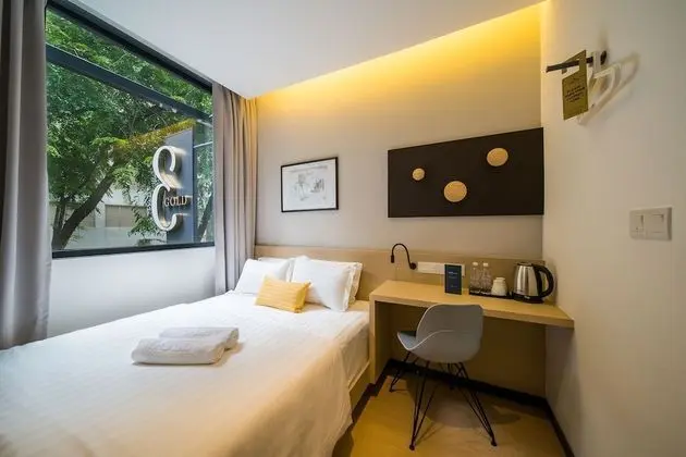 Standard Oda (with Window)