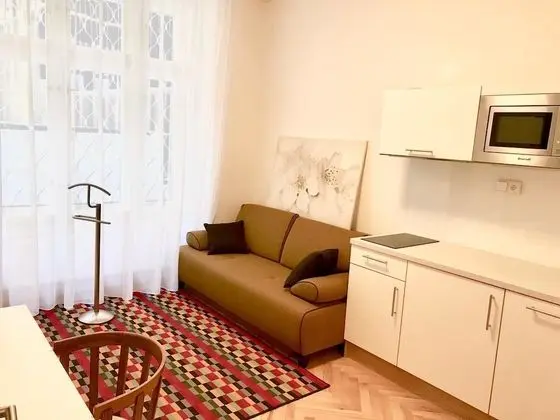 Economy Stüdyo