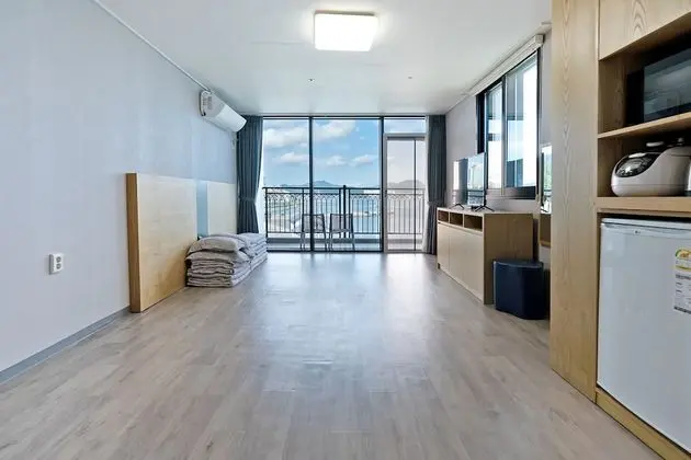 Business Stüdyo, Okyanus Manzaralı, Denize Sıfır