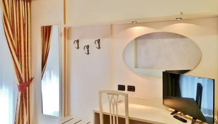 Comfort Üç Kişilik Oda, Balkon