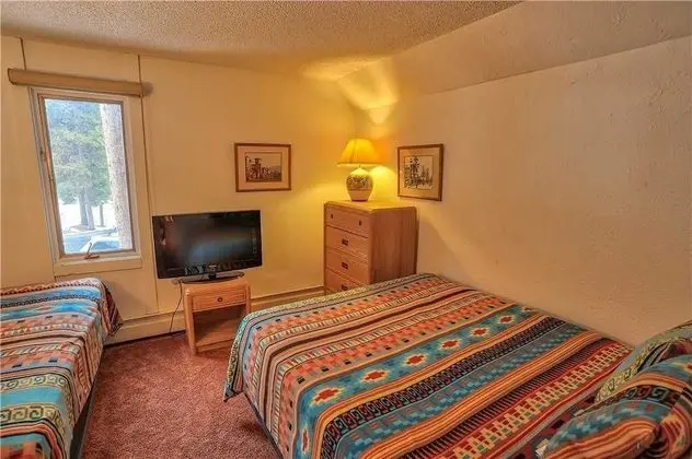 Basic Daire, 2 Yatak Odası, Şömine