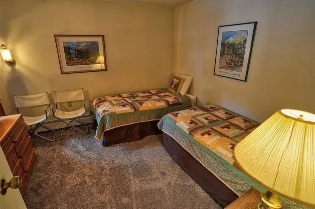 Basic Daire, 2 Yatak Odası, Şömine