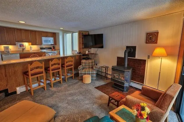 Basic Daire, 2 Yatak Odası, Şömine