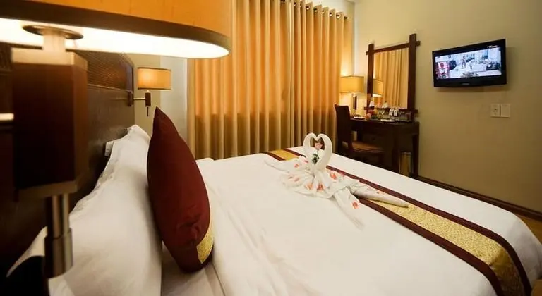 Deluxe (Executive Floor, only 5 rooms/ floor)