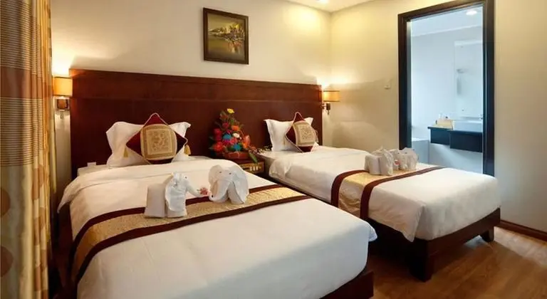 Deluxe (Executive Floor, only 5 rooms/ floor)
