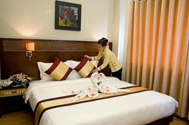 Deluxe (Executive Floor, only 5 rooms/ floor)