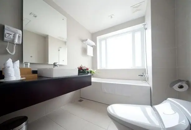 Deluxe (Executive Floor, only 5 rooms/ floor)