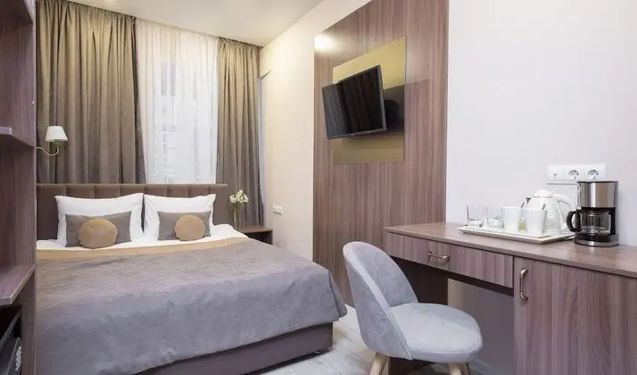 Standard Tek Büyük Yataklı Oda