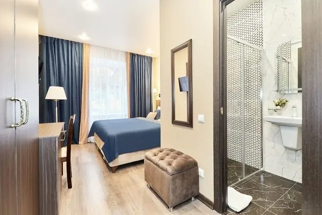 Standard Tek Büyük Yataklı Oda