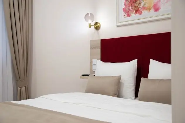 Standard Tek Büyük Yataklı Oda