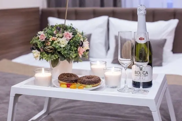 Standard Tek Büyük Yataklı Oda