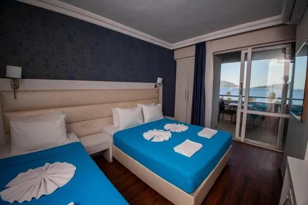Triple, Deniz Manzaralı